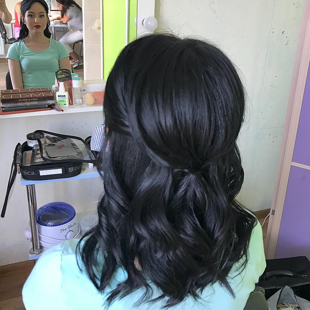 Just a little twist and tease - one of the most popular hairstyles ?? #hairstyleskyiv #stylistskyiv #makeupartistskyiv