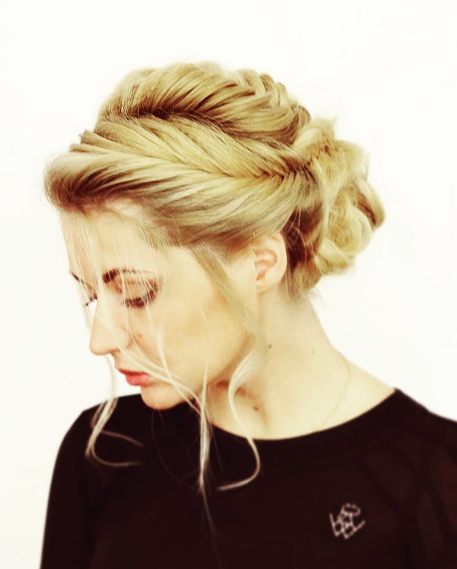 Braided hairstyle for superstar @lenurijkiev ? #hairstyle #hairstylist #makeupartistkiev #stylistkiev #browartistkiev