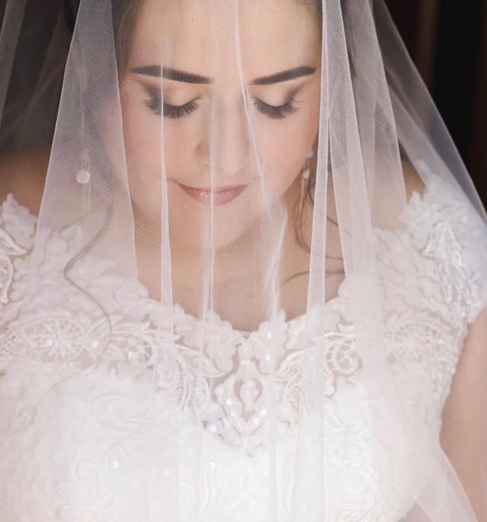Could we start the wedding makeup no earlier than 10:00 AM? ?? @_nastya_zhavoronok_ was the most beautiful bride that day ? what a magical morning ☀️ #makeupartistkyiv #weddingmakeupkyiv